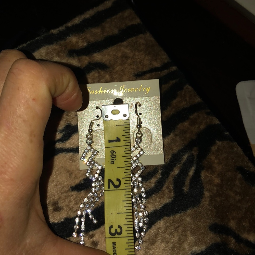 Dangle earrings - Picture 3 of 3